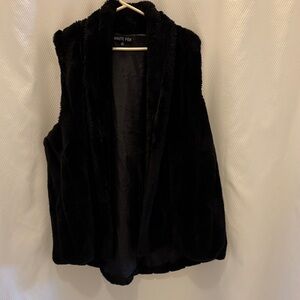 Elegant Women's Black Faux Fur Vest